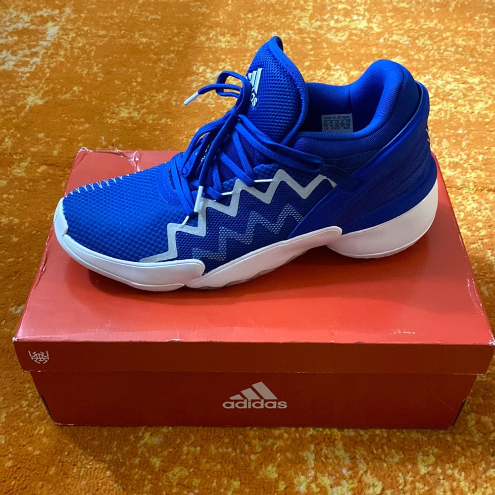 Adidas D.O.N. Issue 2- Men’s size 11.5